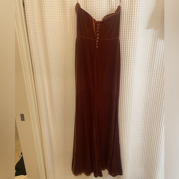 Revelry Velvet Rust Dress - Picture 3 of 6